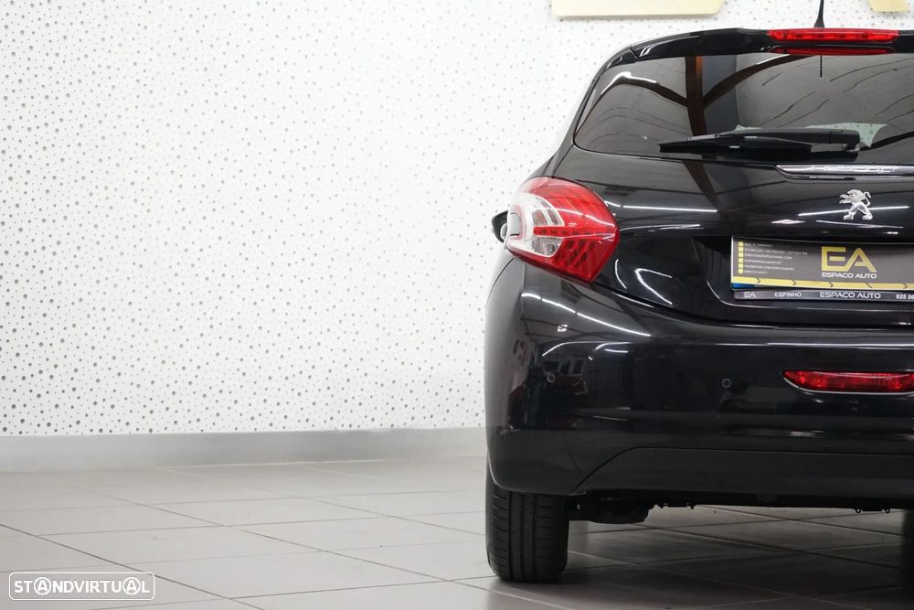 Peugeot 208 1.2 PureTech Style - 39