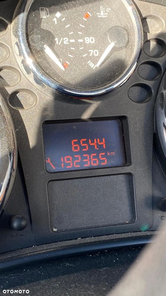 Peugeot 207 CC 1.6 HDI Sport - 21