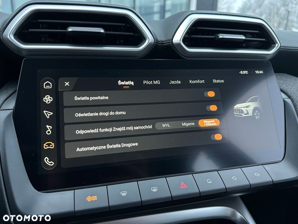 MG ZS Hybrid+ - 30