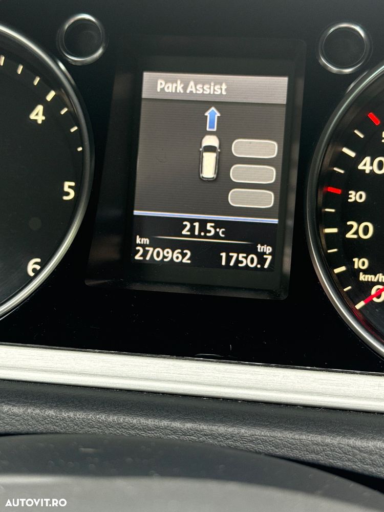 Volkswagen Passat 2.0 TDI BlueMotion Technology DPF Highline - 14