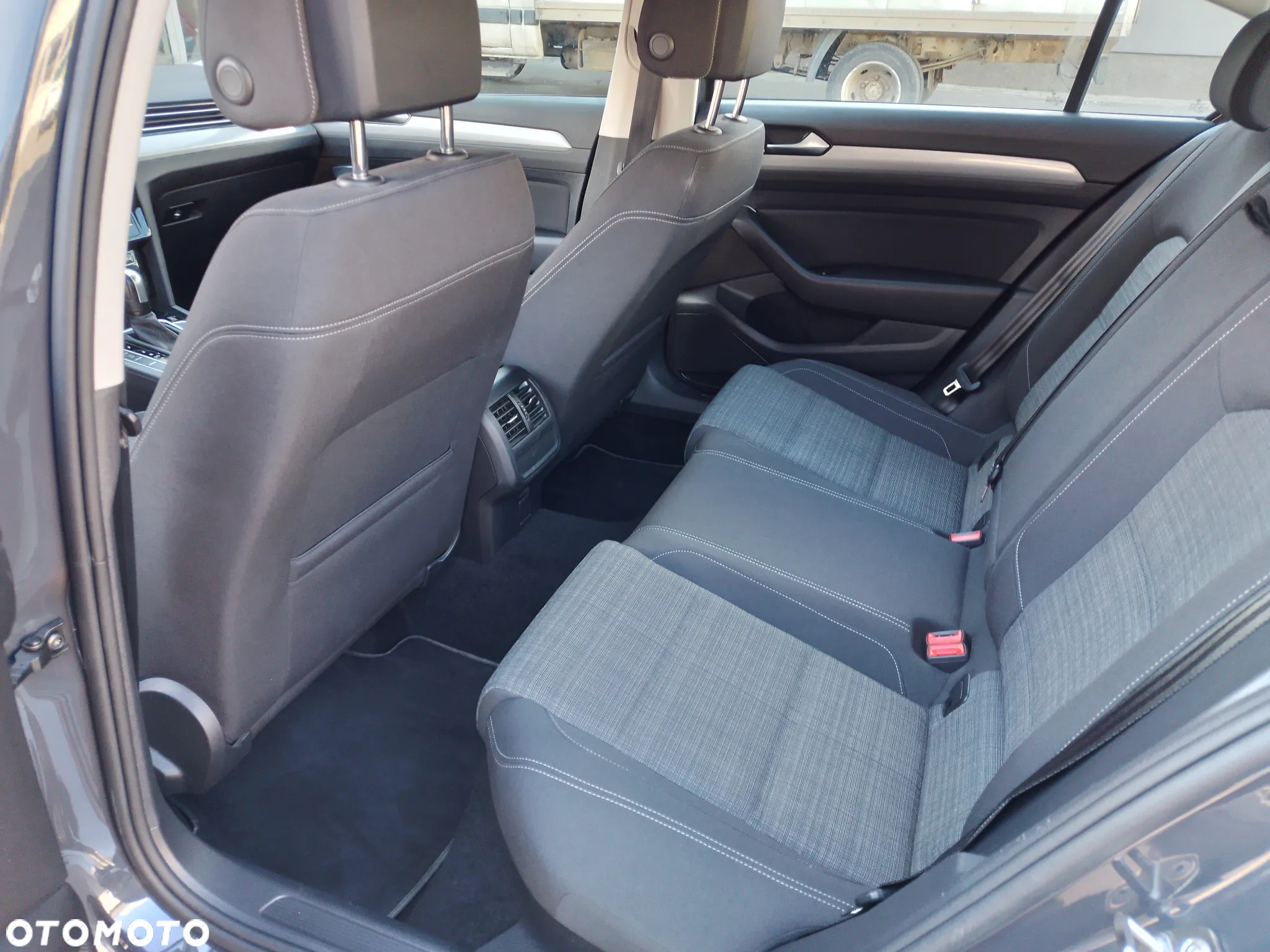 Volkswagen Passat 2.0 TDI BMT Highline DSG - 8