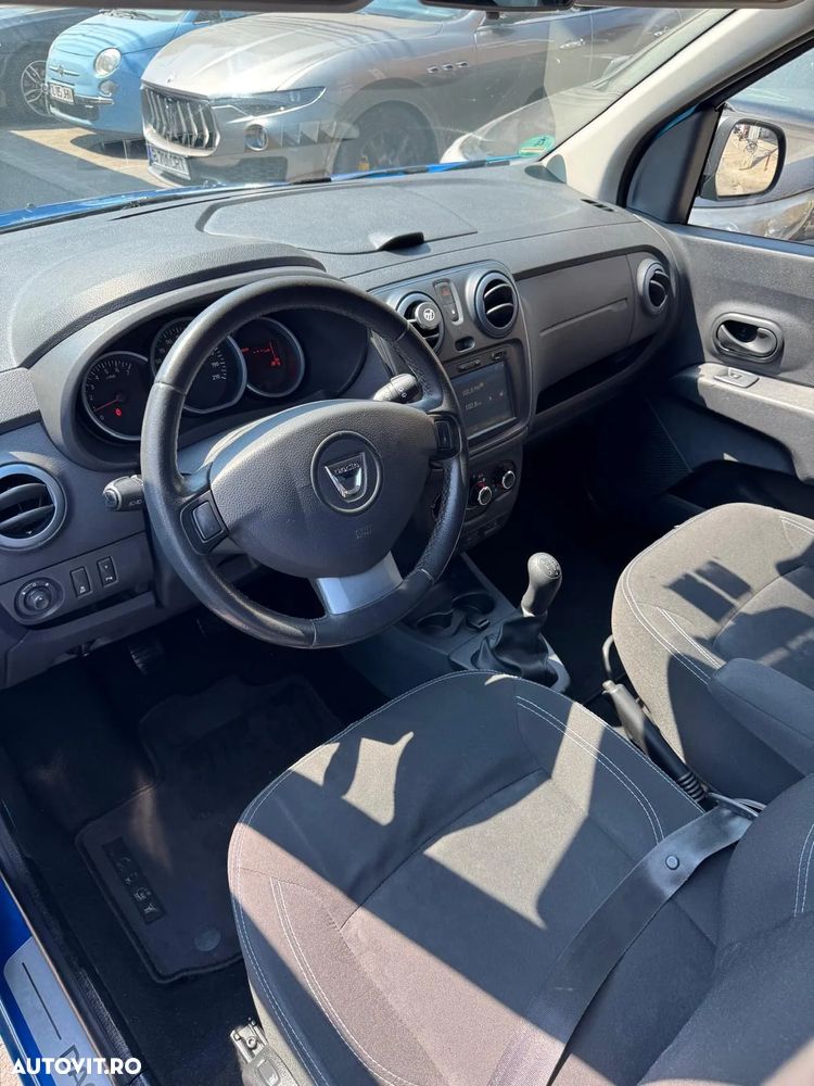 Dacia Lodgy 1.2 TCe 115 CP Stepway - 3