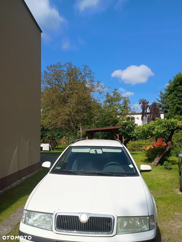 Skoda Octavia 1.6 Tour - 7