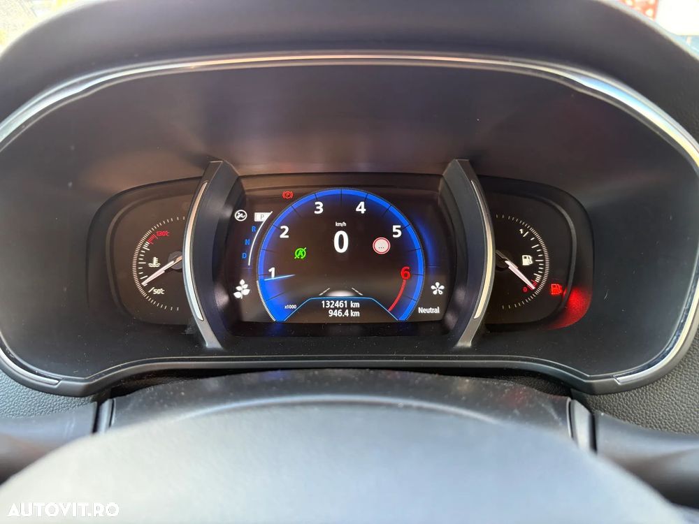 Renault Megane TCe 140 GPF EDC Techno - 20