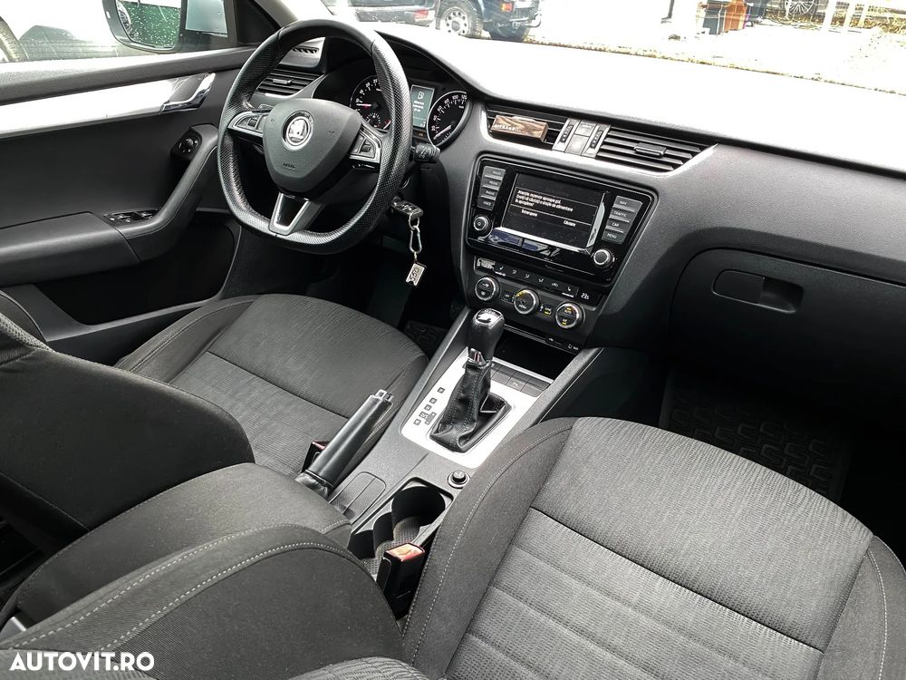 Skoda Octavia 2.0 TDI DSG Ambition - 12