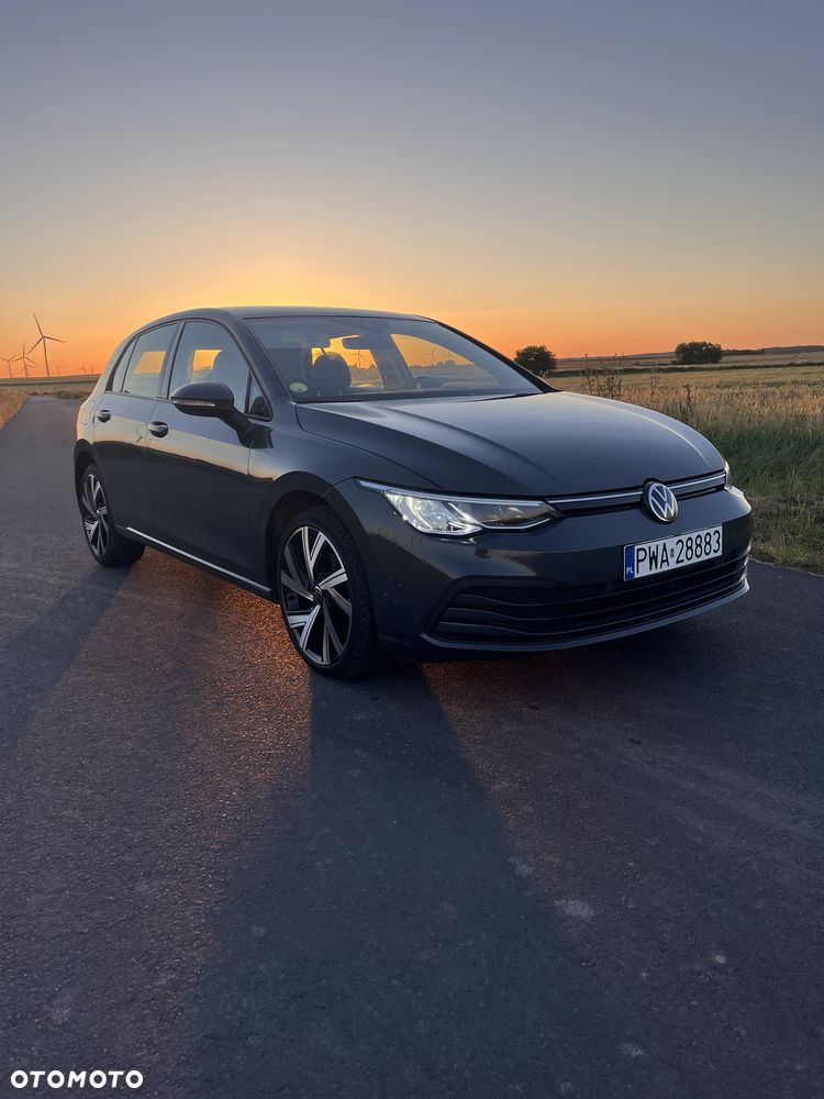 Volkswagen Golf - 1
