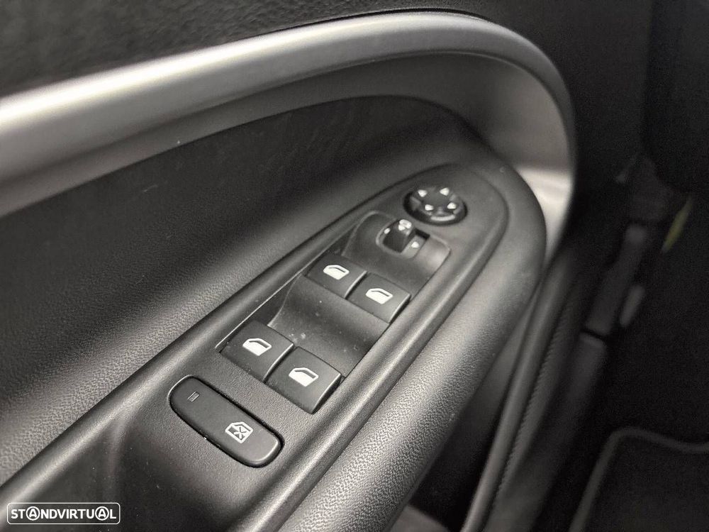 Jeep Avenger 1.2 GSE T3 Altitude - 22