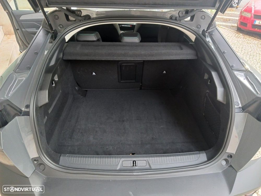 Peugeot 408 1.2 Hybrid Allure e-DCS6 - 31