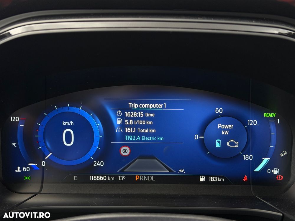 FORD Kuga 2022 — imagine 19