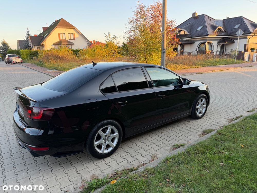 Volkswagen Jetta 1.6 TDI BMT Comfortline - 15