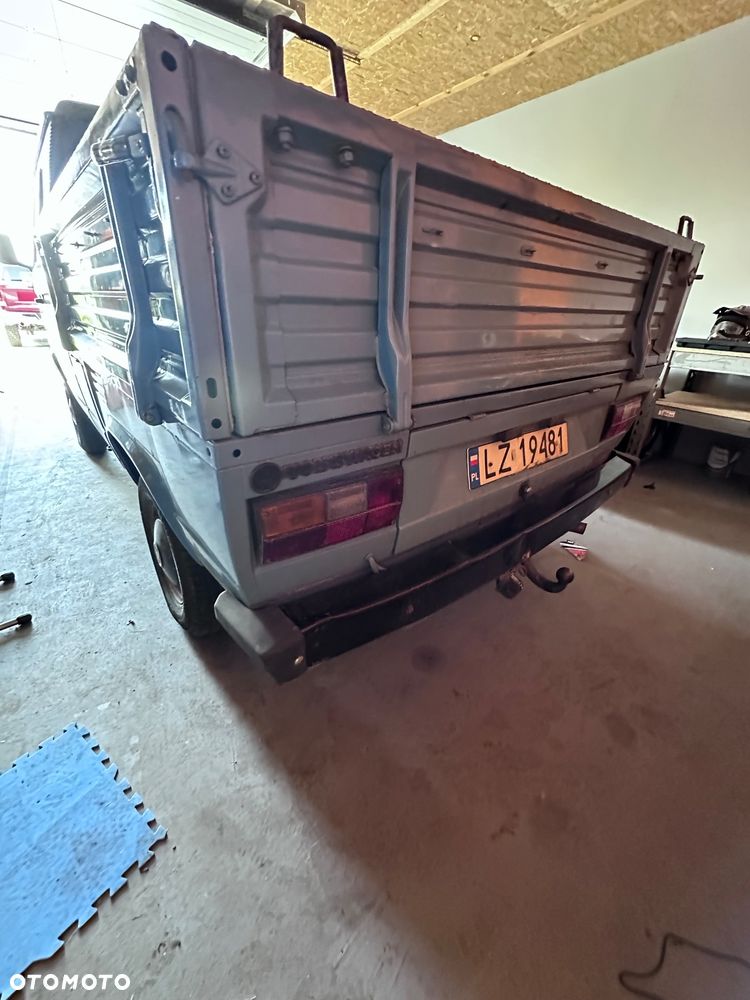 Volkswagen Transporter - 8
