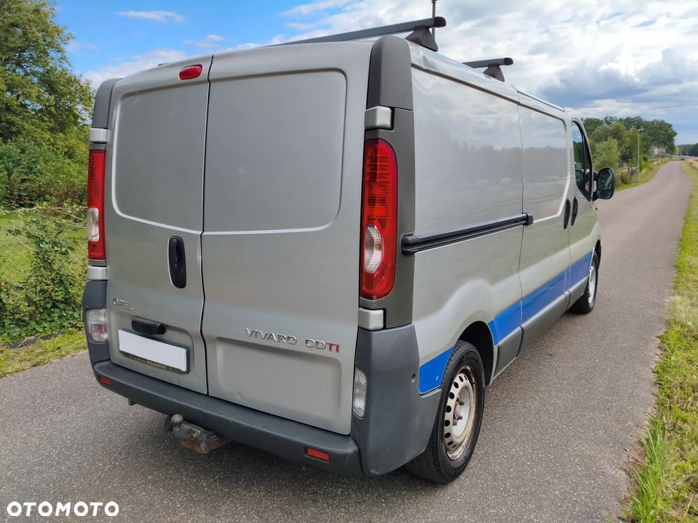 Opel Vivaro - 11