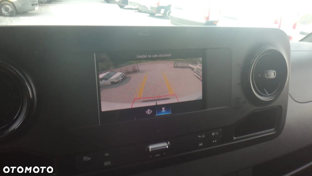 Mercedes-Benz SPRINTER - 11