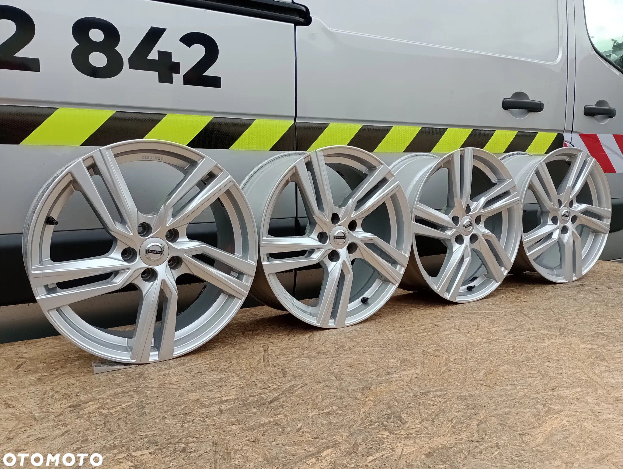 FELGI ALUMINIOWE 5x108 R18 8J ET42,5 63,4 VOLVO C30 C70 EX30 S40 S60 S80 S90 V40 V50 V60 V70 V90 XC40 XC60 XC70 XC90 - 2
