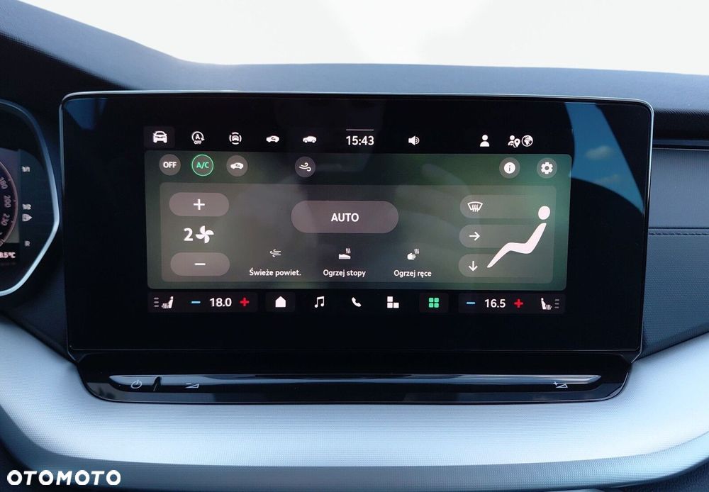Skoda Octavia 1.5 TSI mHEV Selection DSG - 35