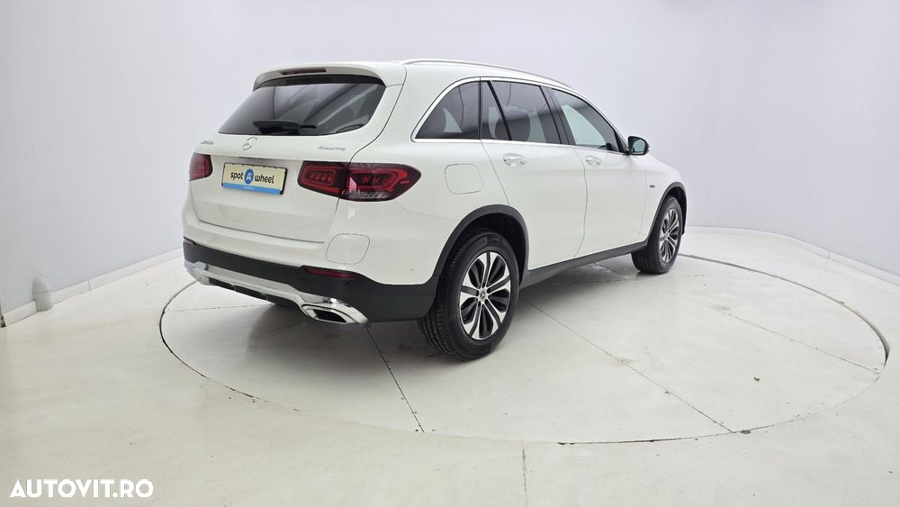Mercedes-Benz GLC 300 e 4MATIC - 6