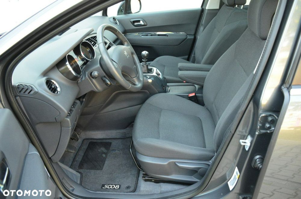 Peugeot 5008 - 23