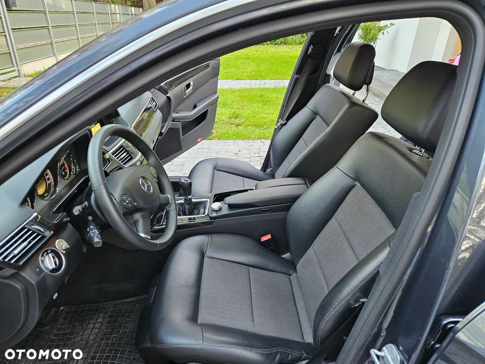 Mercedes-Benz Klasa E 200 CGI BlueEff Avantgarde - 12