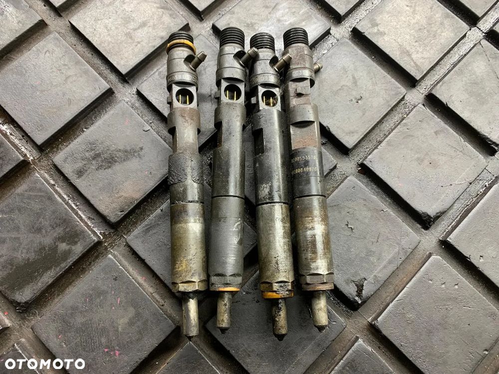 ZESTAW WTRYSKÓW WTRYSKIWACZY RENAULT 1.5 DCI EJBR01801A WTRYSKI - 1