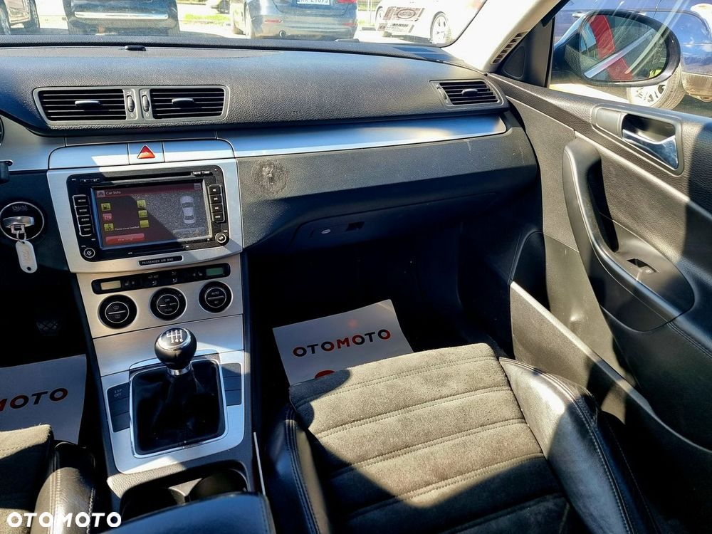 Volkswagen Passat - 15
