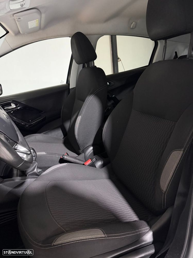 Peugeot 208 1.2 PureTech Allure - 14