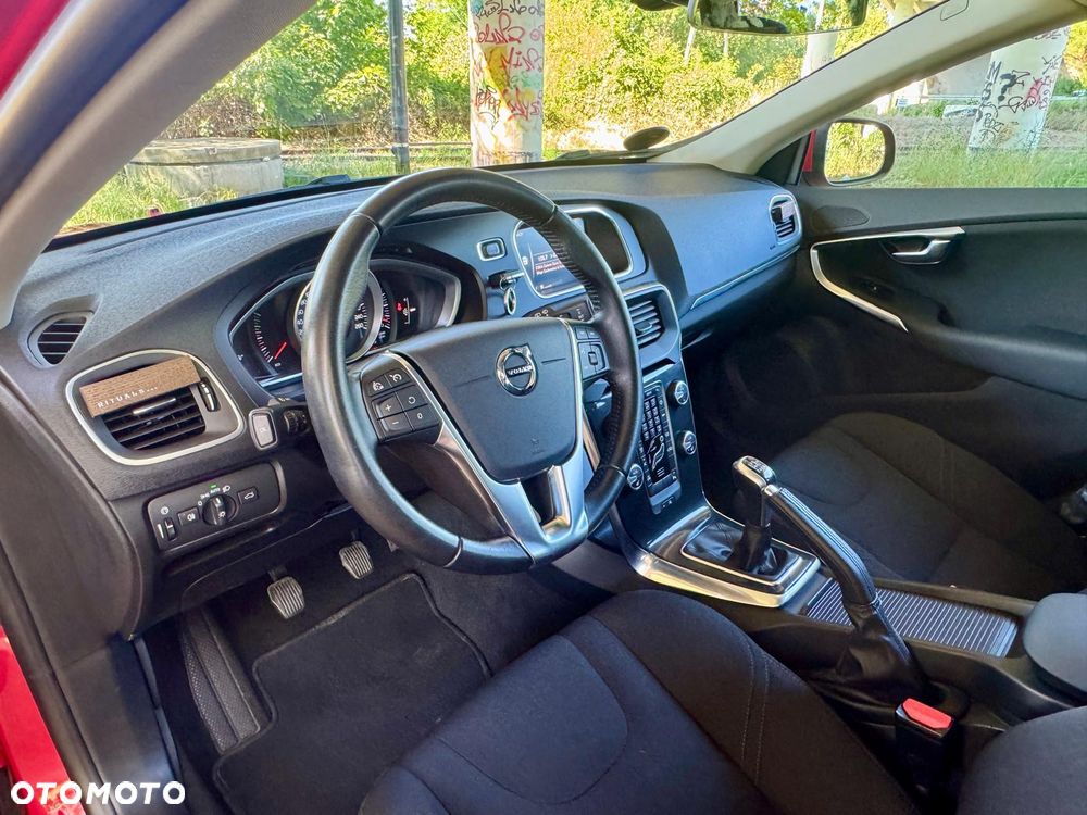 Volvo V40 T3 Drive-E Momentum - 8