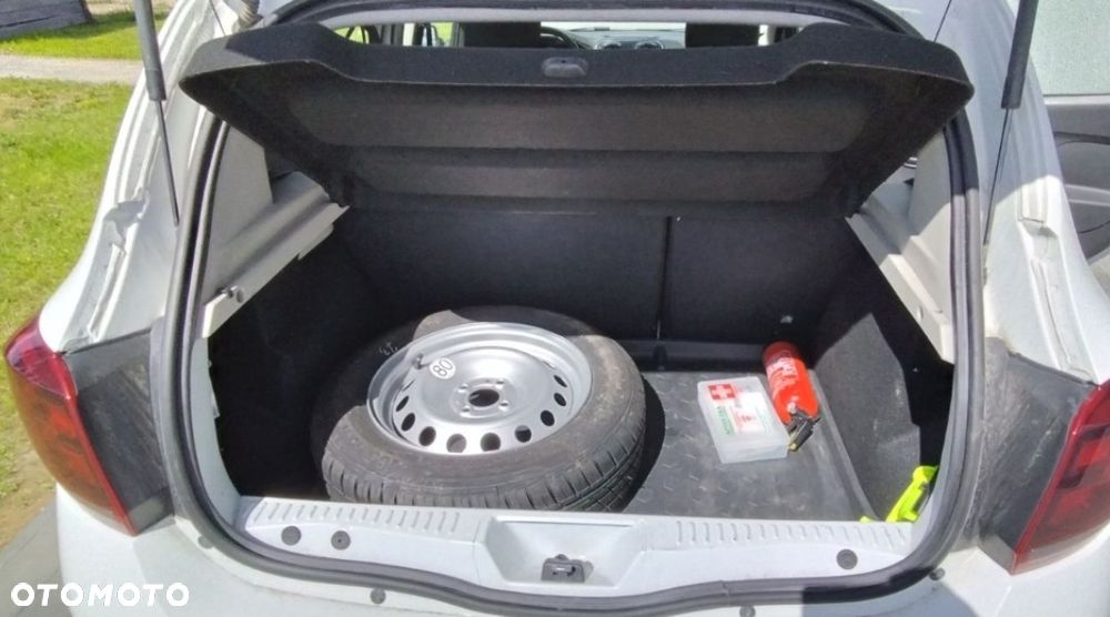 Dacia Sandero - 6
