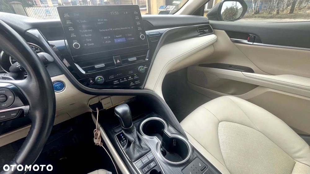 Toyota Camry 2.5 Hybrid Executive CVT - 15