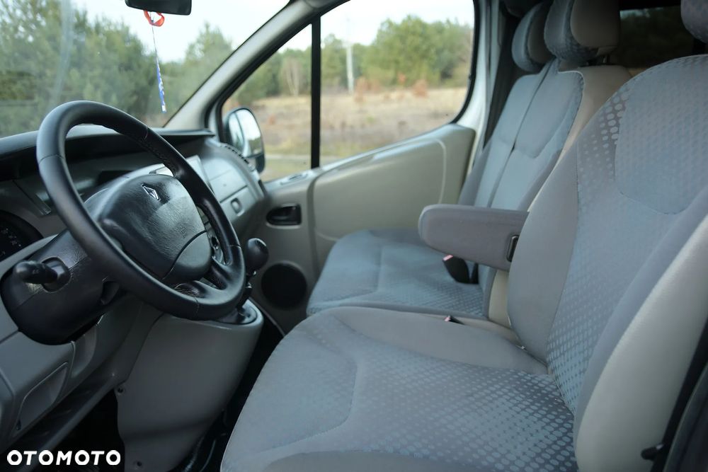 Renault Trafic - 22