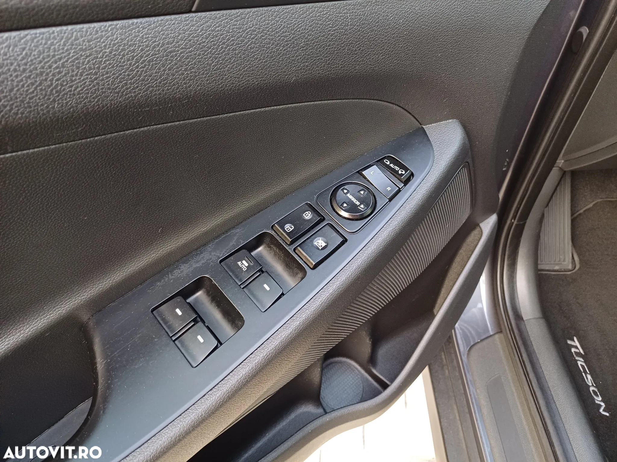 Hyundai Tucson blue 1.7 CRDi 2WD DCT Premium - 9
