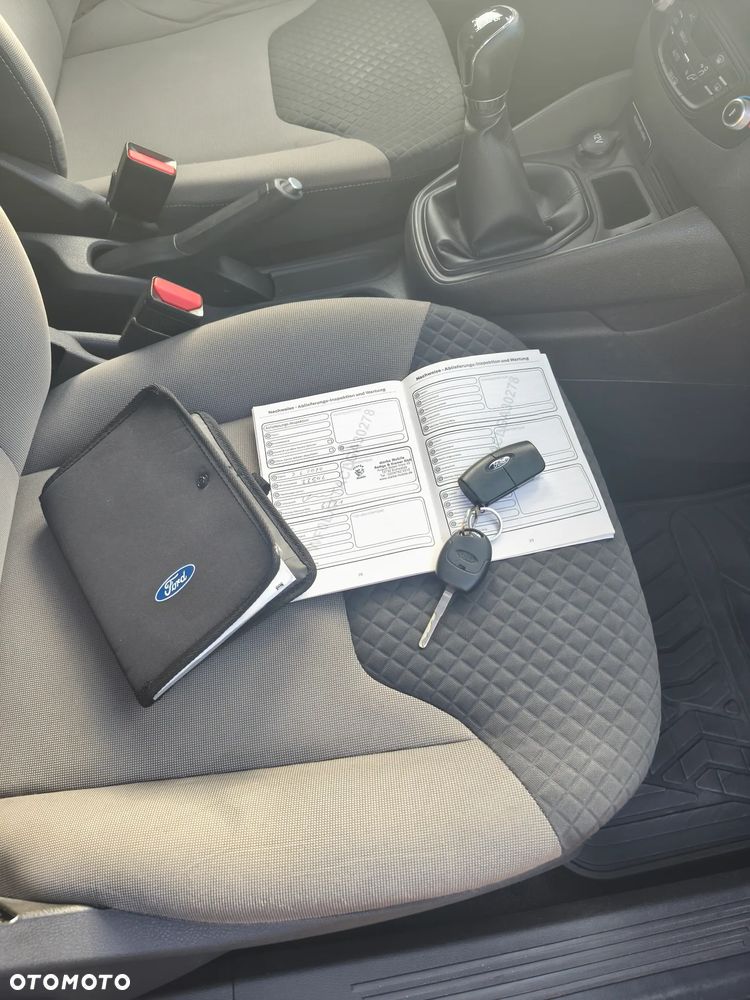 Ford Tourneo Courier 1.0 EcoBoost Titanium - 11