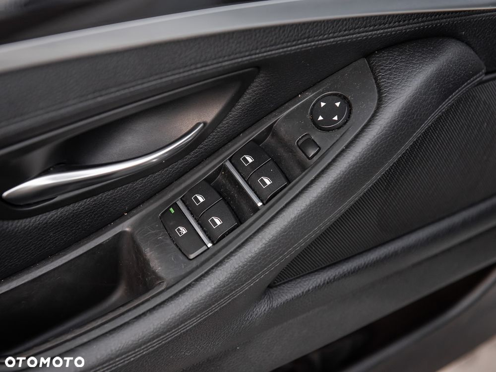 BMW Seria 5 - 16