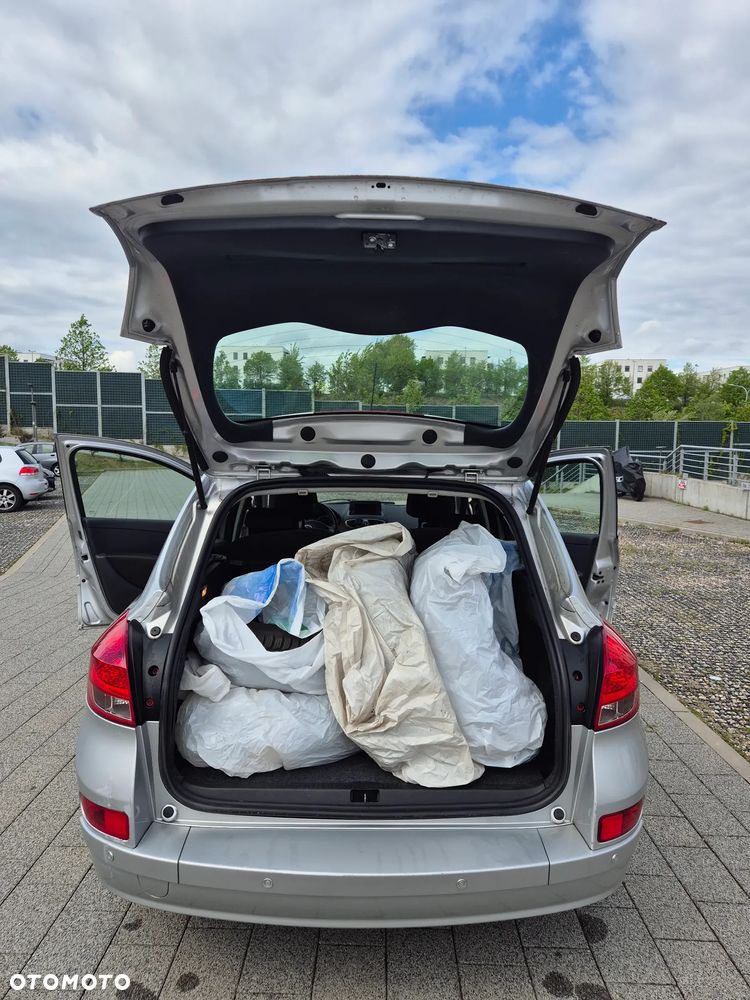 Renault Clio 1.2 16V Dwudziestka Euro5 - 12