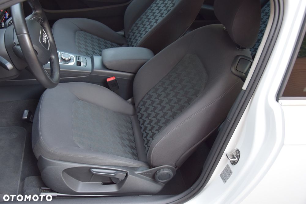 Audi A3 3-drzwiowe 1.4 TFSI Edycja Specjalna - 11