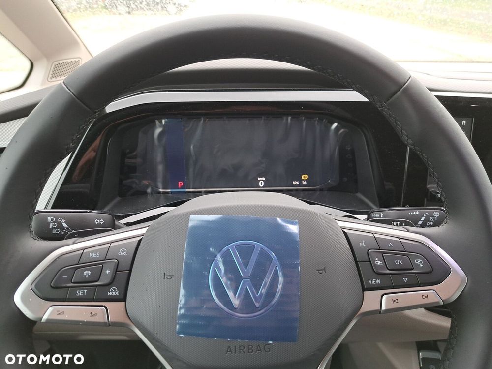 Volkswagen Multivan - 11
