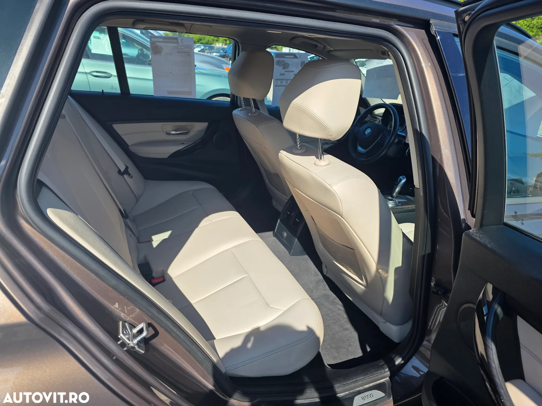 BMW Seria 3 318d Touring Aut. Modern Line - 9