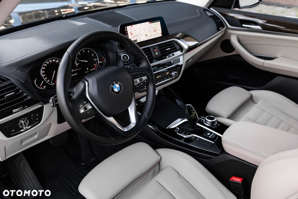 BMW X3 xDrive30i Luxury Line - 17