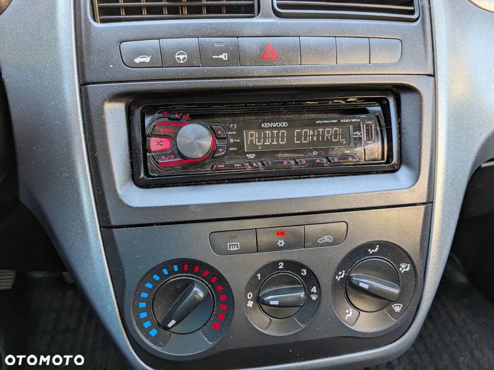 Fiat Grande Punto - 9