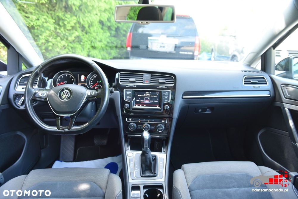 Volkswagen Golf - 20