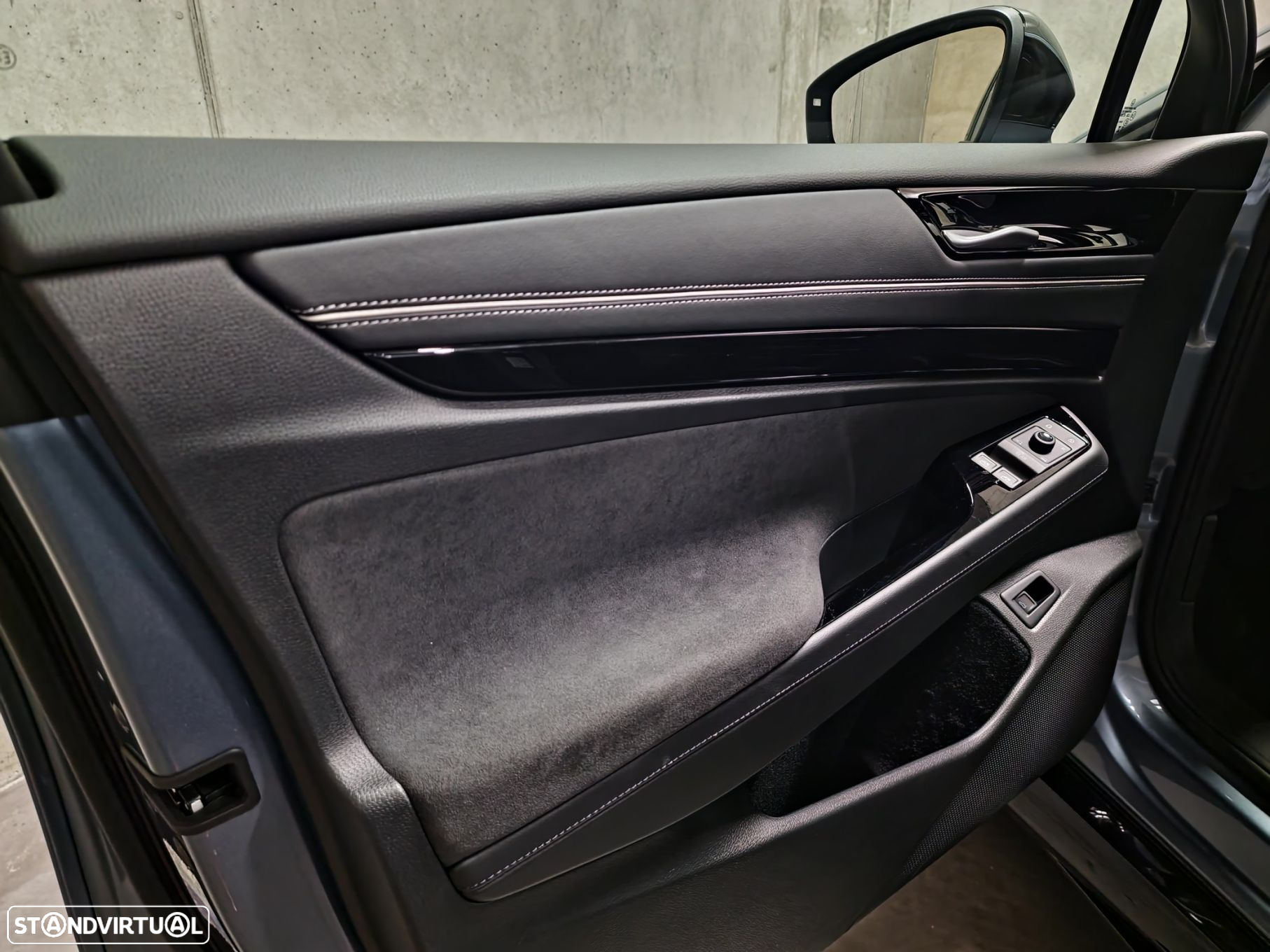 VW ID.7 Tourer 77 kWh Pro Urban - 37
