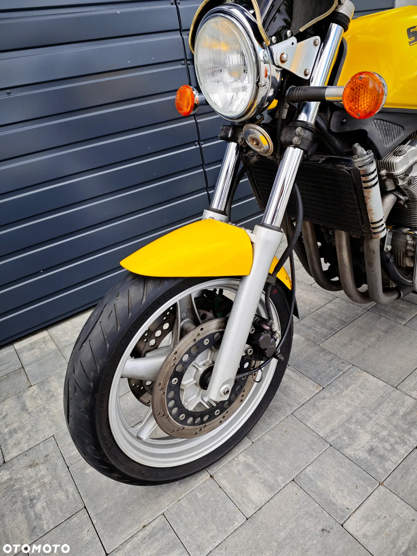 Suzuki GSX - 10