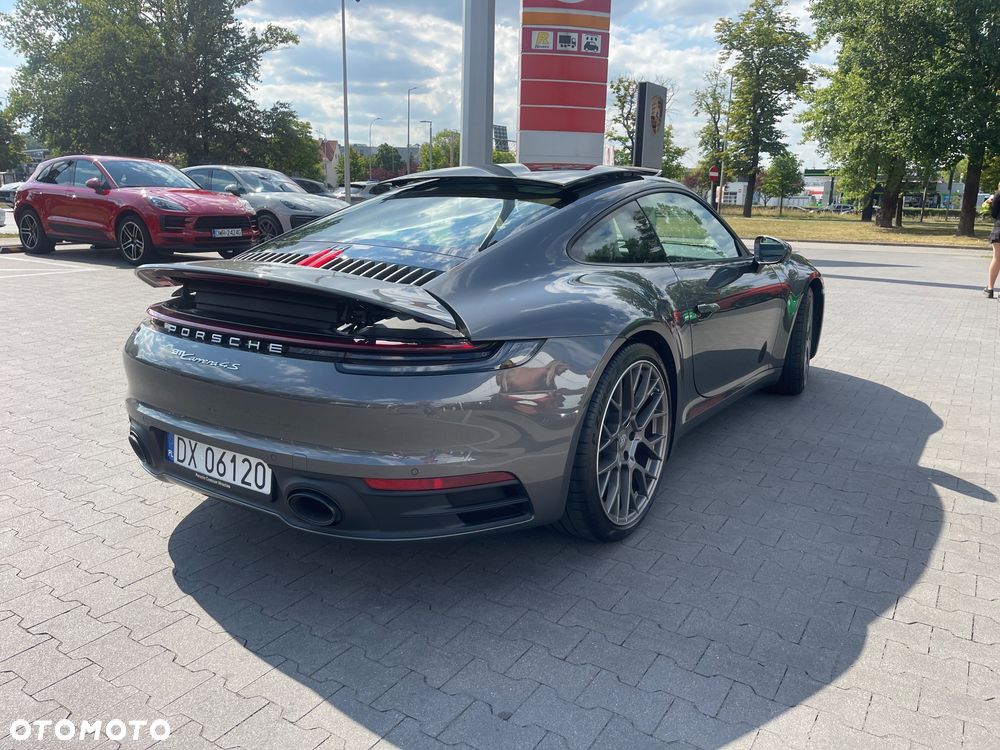 Porsche 911 Carrera 4S - 13