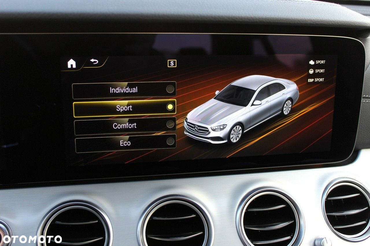Mercedes-Benz Klasa E 220 d 4-Matic AMG/Avantgarde - 24