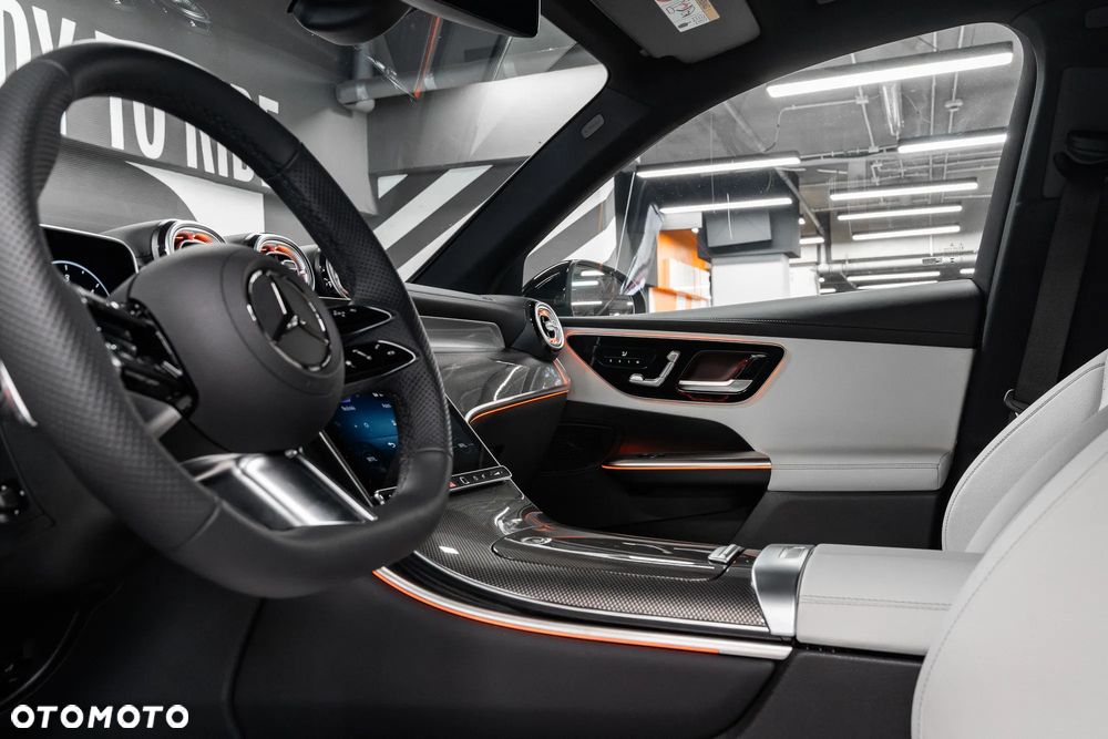 Mercedes-Benz GLC - 23