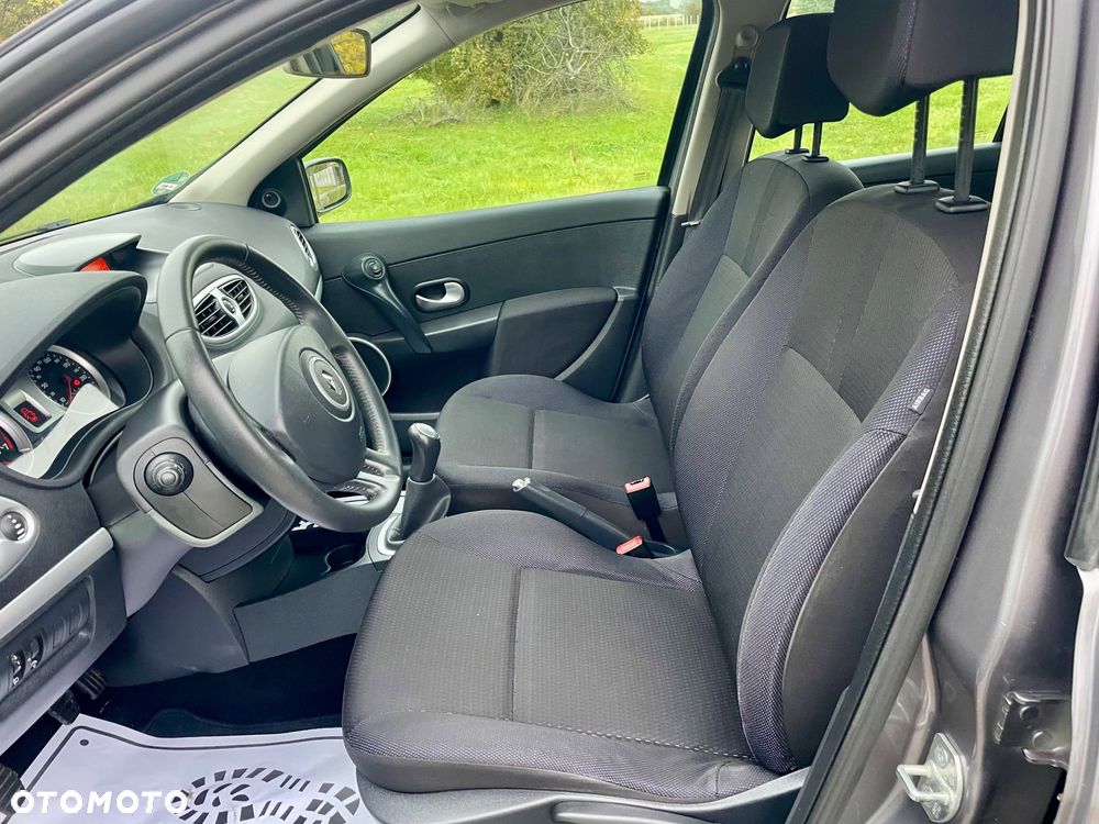 Renault Clio 1.2 16V Authentique - 22