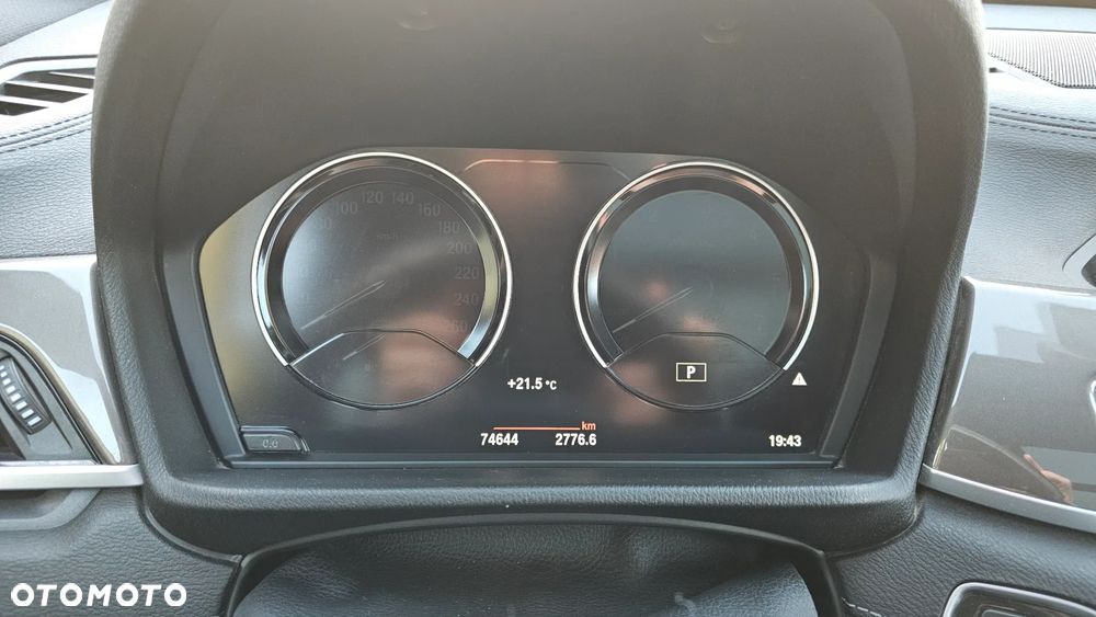 BMW X1 xDrive18d - 11