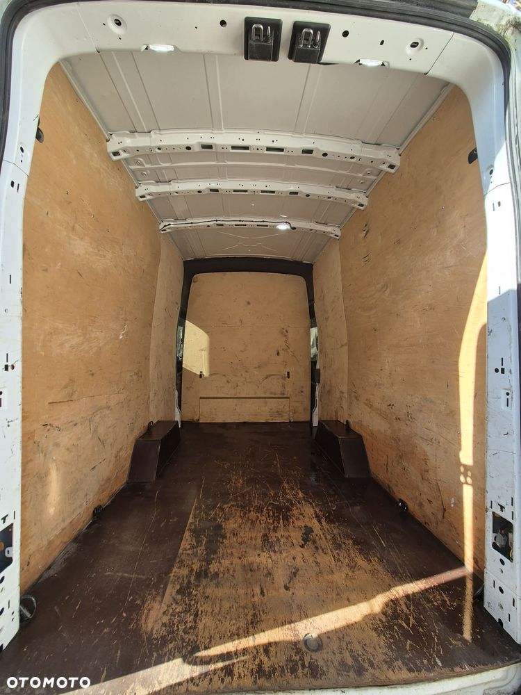 Ford Transit - 14