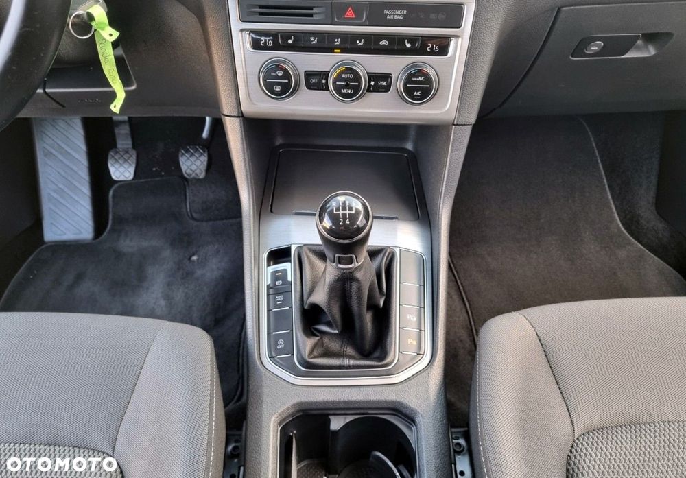 Volkswagen Golf Sportsvan - 30