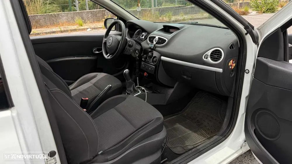 Renault Clio 1.5 dCi GT 105g - 12