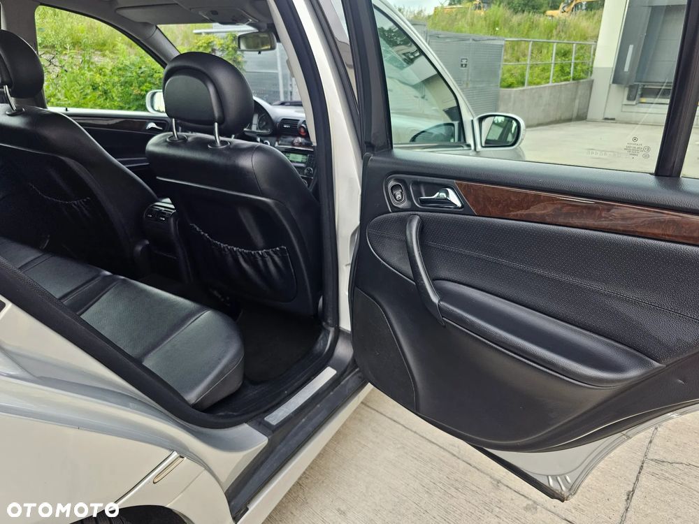 Mercedes-Benz Klasa C 200 T CDI Elegance - 14
